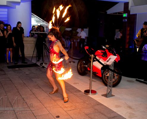 miami-fire-performer